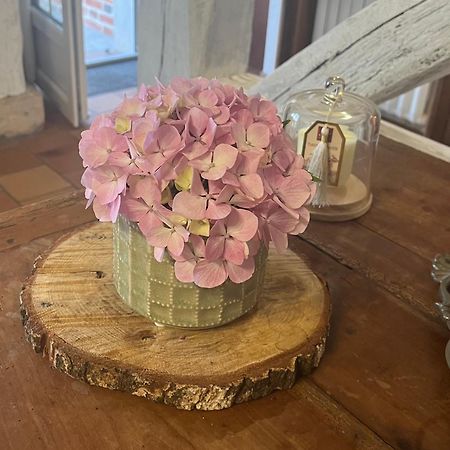 Oh ! Fleurs Des Champs Bed & Breakfast Chaumont-sur-Tharonne Eksteriør bilde